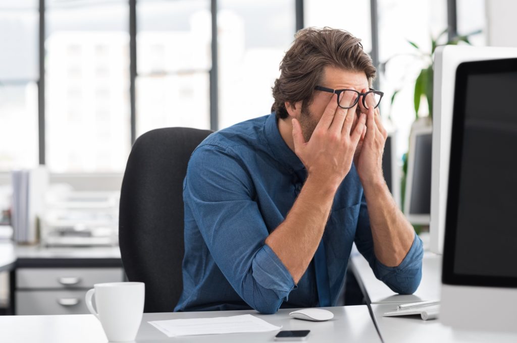 How to Protect Your Eyes While Using Screens All Day
